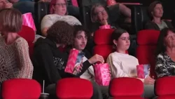 Movie Holiday: 80,000 Storm the Cinemas